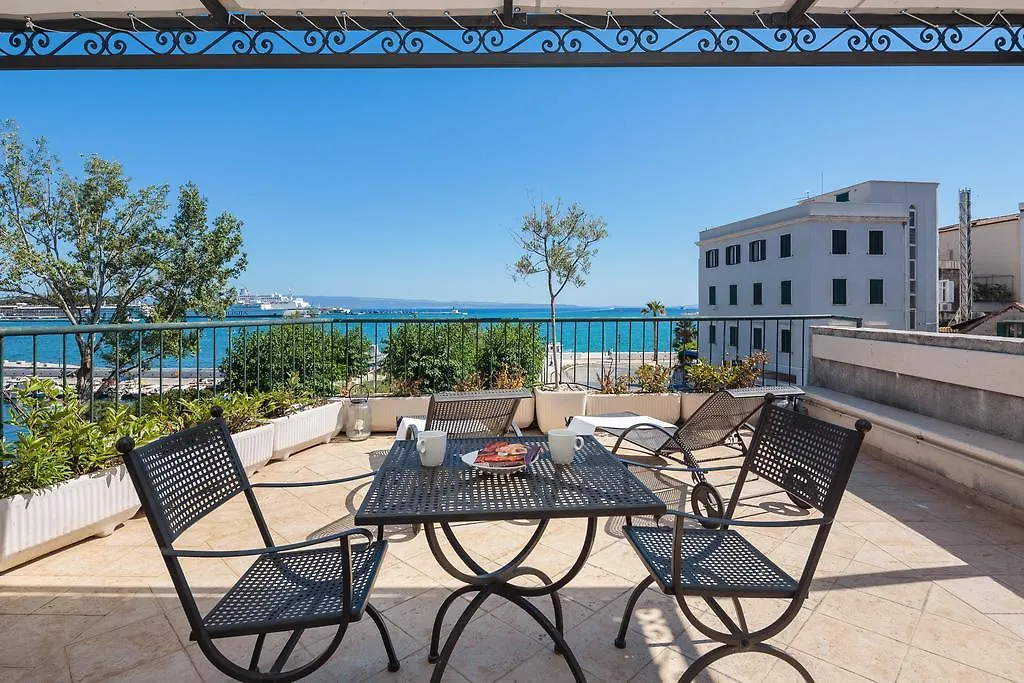 Augustea Terrace Daire Split